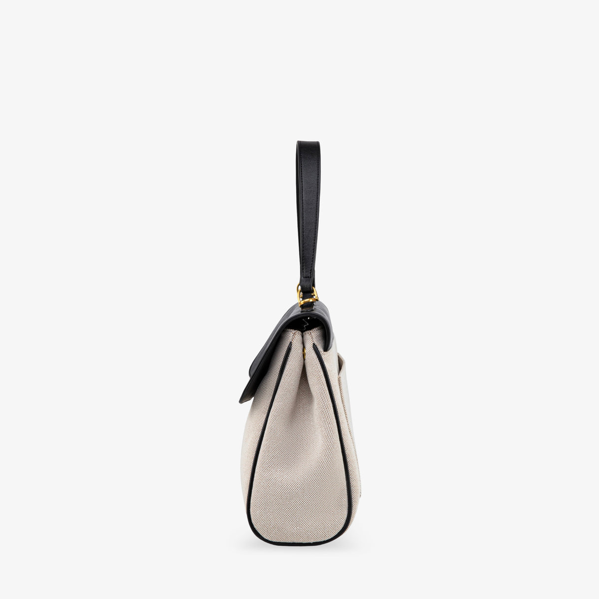 Ciara Essential
