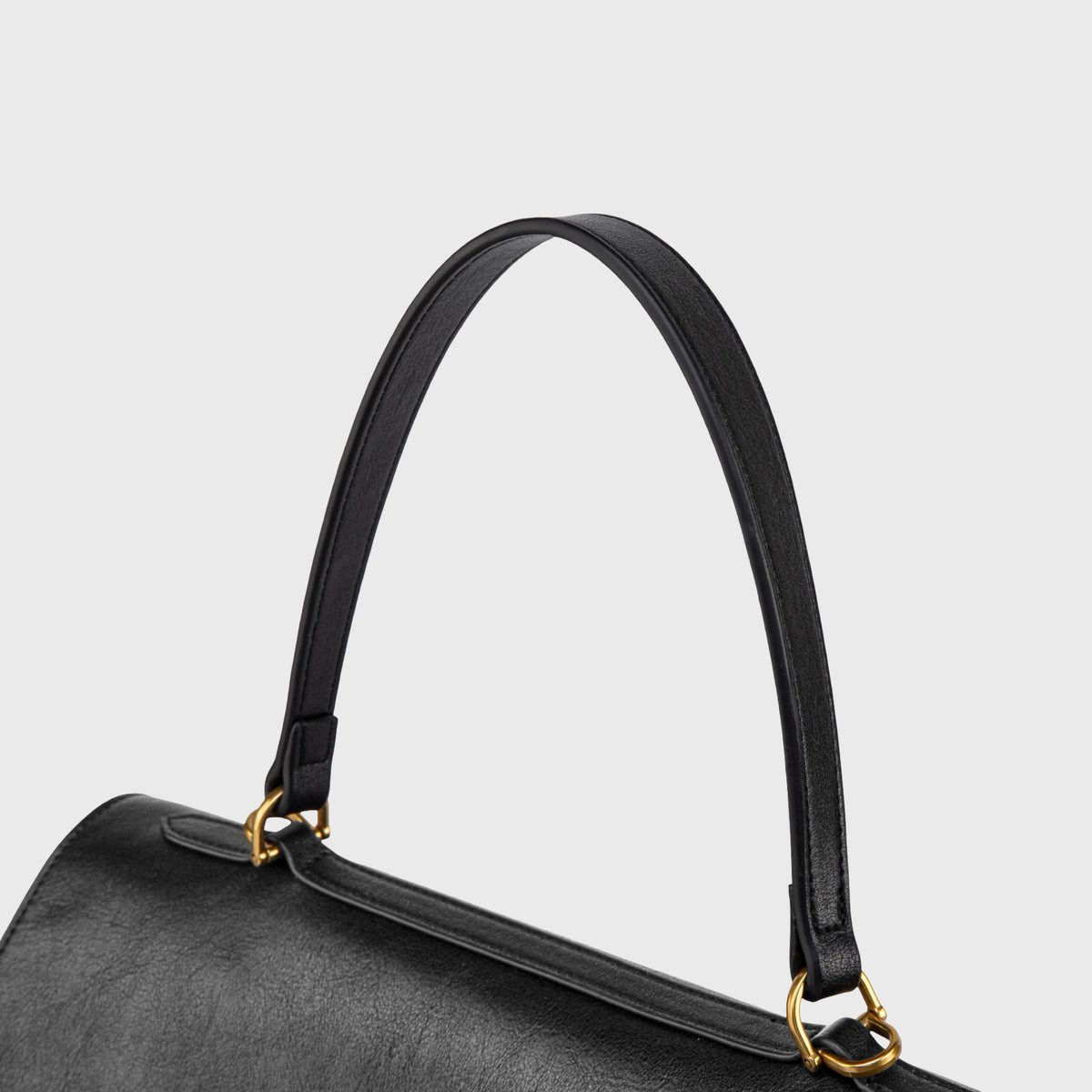 Ciara Essential